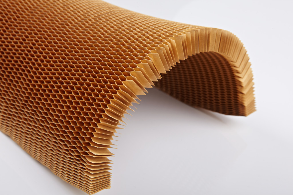 IECHO Vibrating Knife Technology Revolutionizes Aramid Honeycomb Panel Cutting